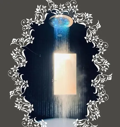 Luxury Place Des Vosges Paris