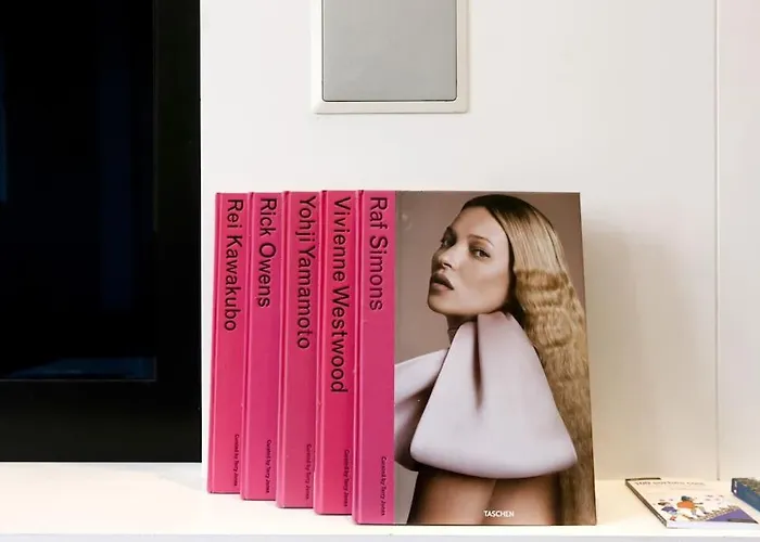 Luxury Place Des Vosges Apartment Paris